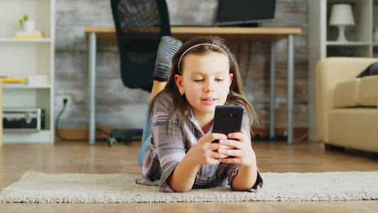 Les Enfants et les Écrans : Comment Trouver le Bon Équilibre ?